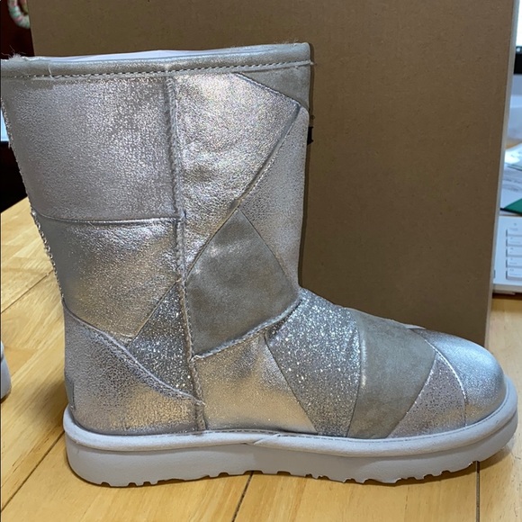AUTH NIB UGG CLASSIC GLITTER PATCHWORK BOOTS US7 - Picture 5 of 9